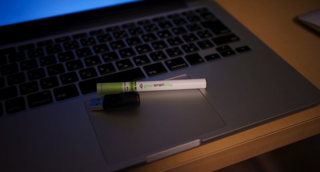 USB充電する未来のたばこ
